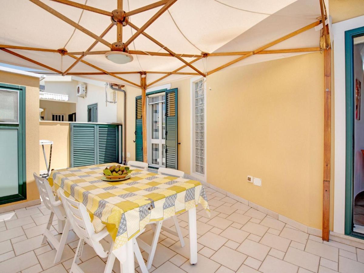 Belvilla By Oyo Rubino Apartment *